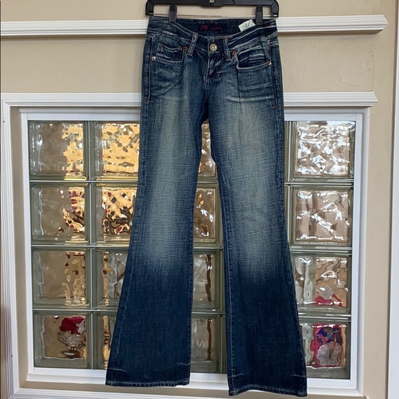 Awesome dark jeans! - Picture 2 of 6